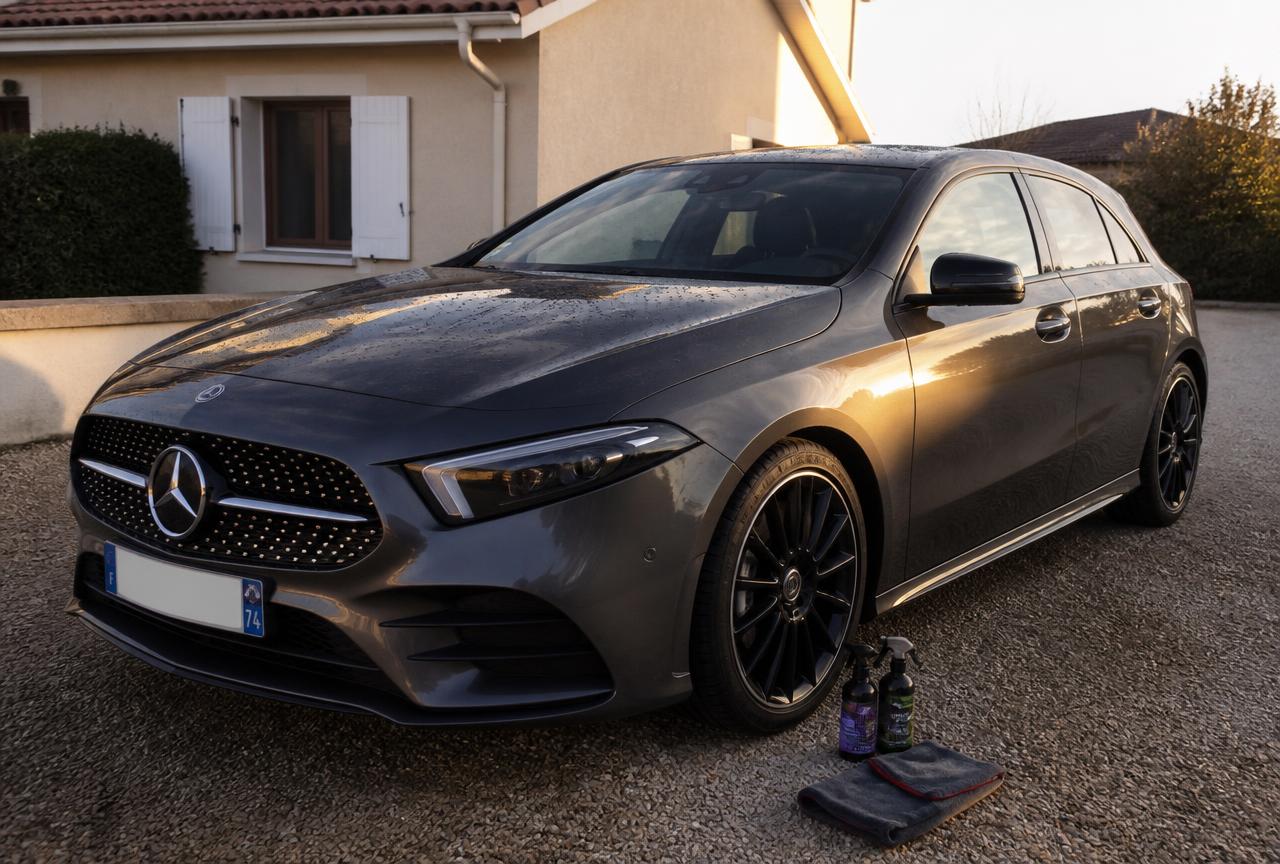 Nettoyage extérieur d'une Mercedes Classe A à domicile en Essonne